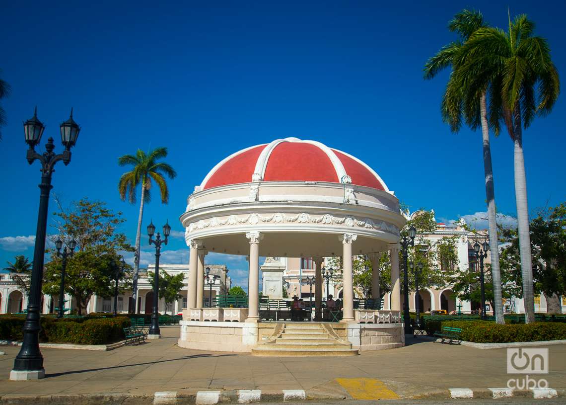 Glorieta del Parque Martí, en Cienfuegos. Foto: Otmaro Rodríguez.