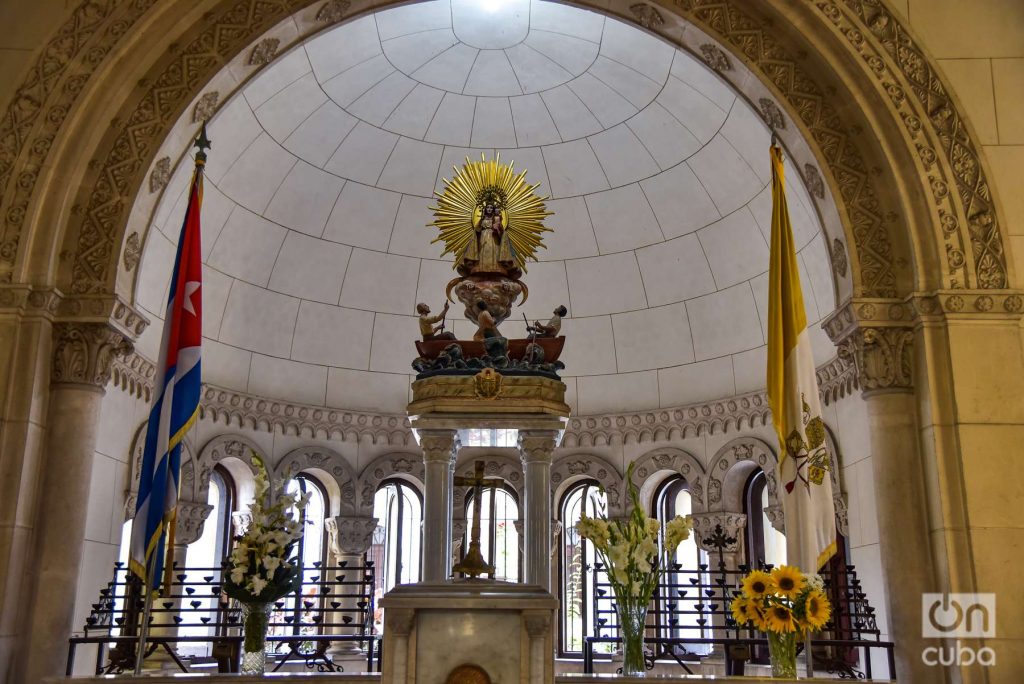 Una de las capillas está dedicada a Nuestra Señora de la Caridad del Cobre. Foto: Kaloian.