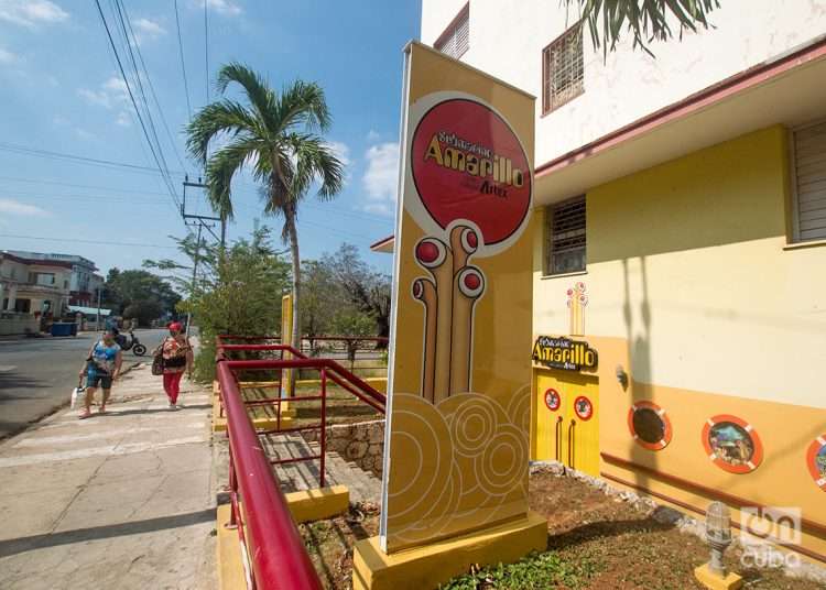 Centro Cultural Submarino Amarillo, cerca del parque John Lennon. Foto: Otmaro Rodríguez.