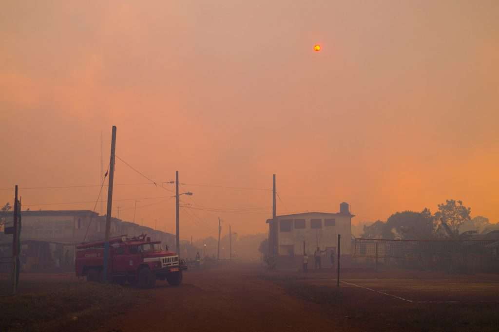 Large forest fire consumes areas of Pinares de Mayarí