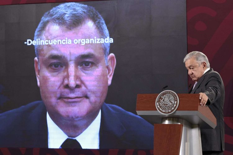 López Obrador en la conferencia de prensa. Foto: José Méndez/Efe.