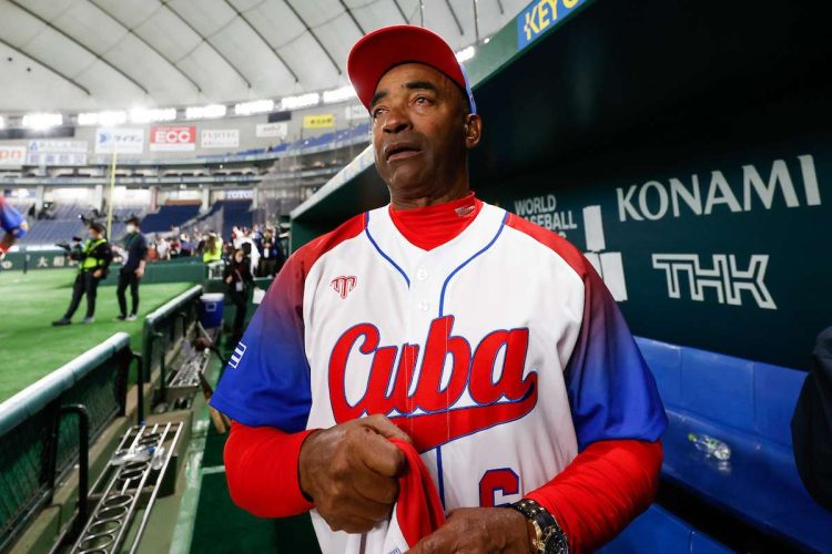 El manager cubano Armando Johnson, después de la victoria de Cuba sobre Australia en el Clásico Mundial de Béisbol (WBC) 2023. Foto: Yuki Taguchi/WBCI/MLB Photos via Getty Images.