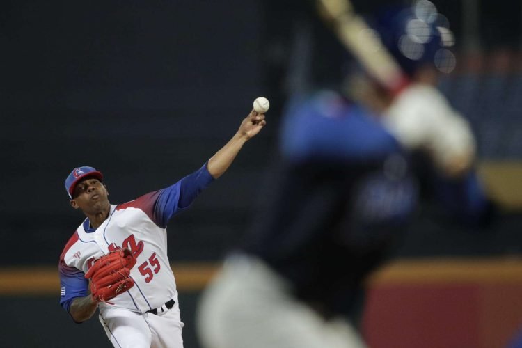 Roennis Elías se convirtió en el cuarto abridor cubano con cinco entradas en blanco en la historia de los Clásicos Mundiales. Foto: Ritchie B. Tongo