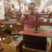 Prensado del tabaco en la fábrica de la marca de Habanos Partagás, en La Habana. Foto: Otmaro Rodríguez.