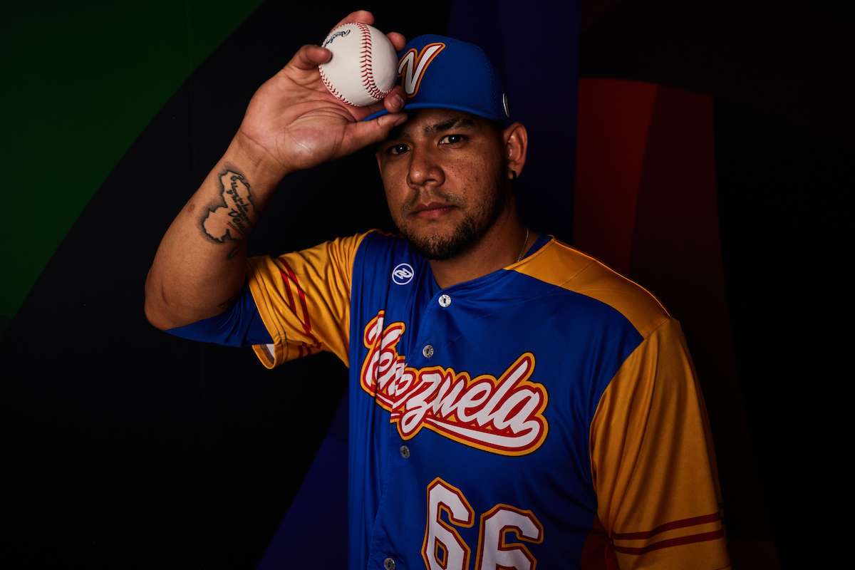 El picheo venezolano tiene brazos interesantes, pero necesitará mucho respaldo ofensivo para ganar. Foto: Gabriella Ricciardi/WBCI/MLB Photos via Getty Images.
