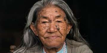 Proyecto Cuba Indigena. Reina Ramírez en La Ranchería, Caridad de los Indios, Guantánamo, Cuba. Foto: cortesía de Héctor Garrido.