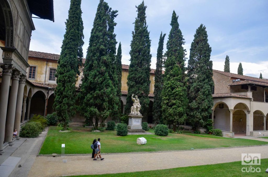 Gardens of the Basilica of Santa Croce.  Photo: Kaloian.