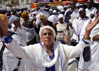 Judíos etíopes residentes en Jerusalén participan de la ceremonia del Birkat Kohanim o Bendición de los Cohen. Foto: Alejandro Ernesto.
