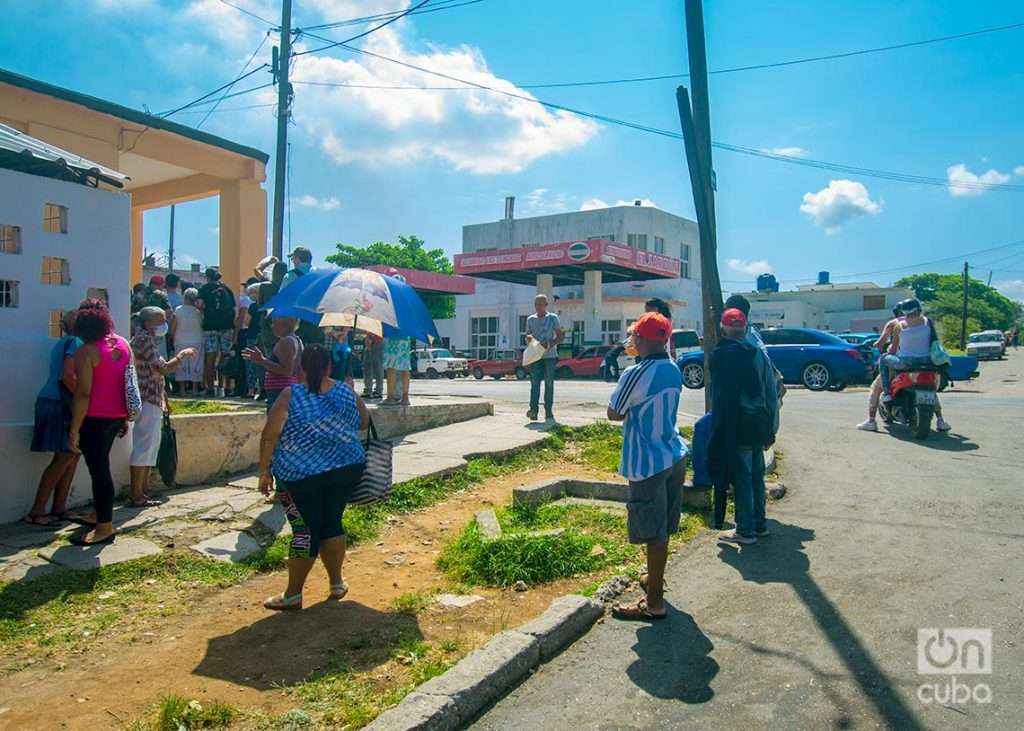 Fuel crisis in Cuba: the long wait