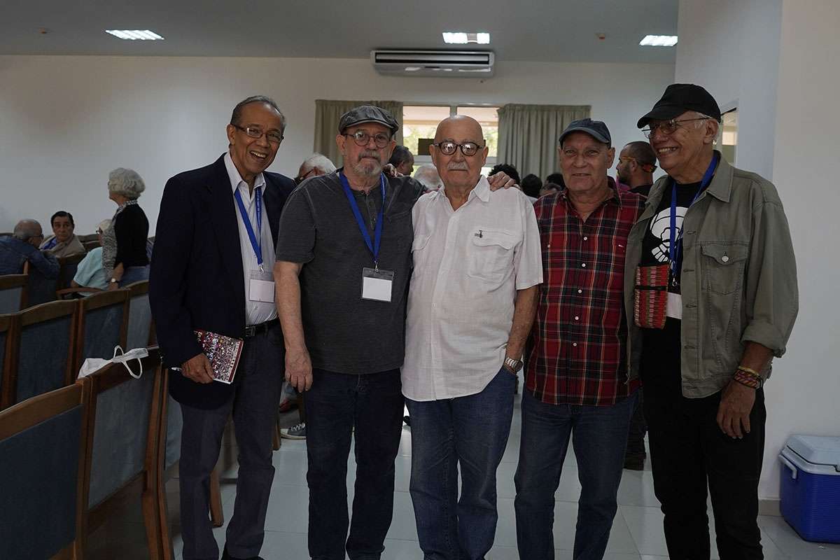 Eduardo Heras (izq.), Silvio Rodríguez, Germán Piniella, Vicente Feliú y Victor Casaus (der.). Foto: Segunda Cita.
