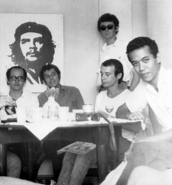 Germán Piniella (Izq.), Victor Casaus, Luis Rogelio Nogueras, Silvio Rodríguez y Eduardo Heras León (Der.). 