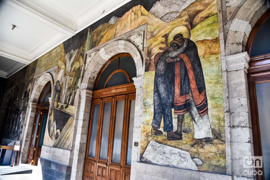 Mural de Diego Rivera en la Secretaría de Educación Pública. Foto: Kaloian.