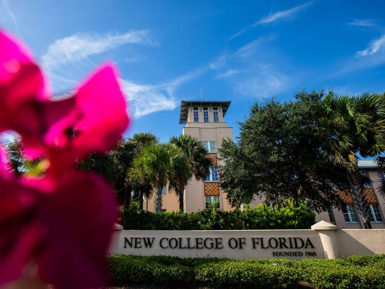 El New College of Florida, donde el gobernador firmó la nueva ley. | Foto: NCF
