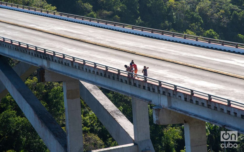 El Puente de Bacunayagua es el límite entre las provincias de Mayabeque y Matanzas. Foto: Kaloian.