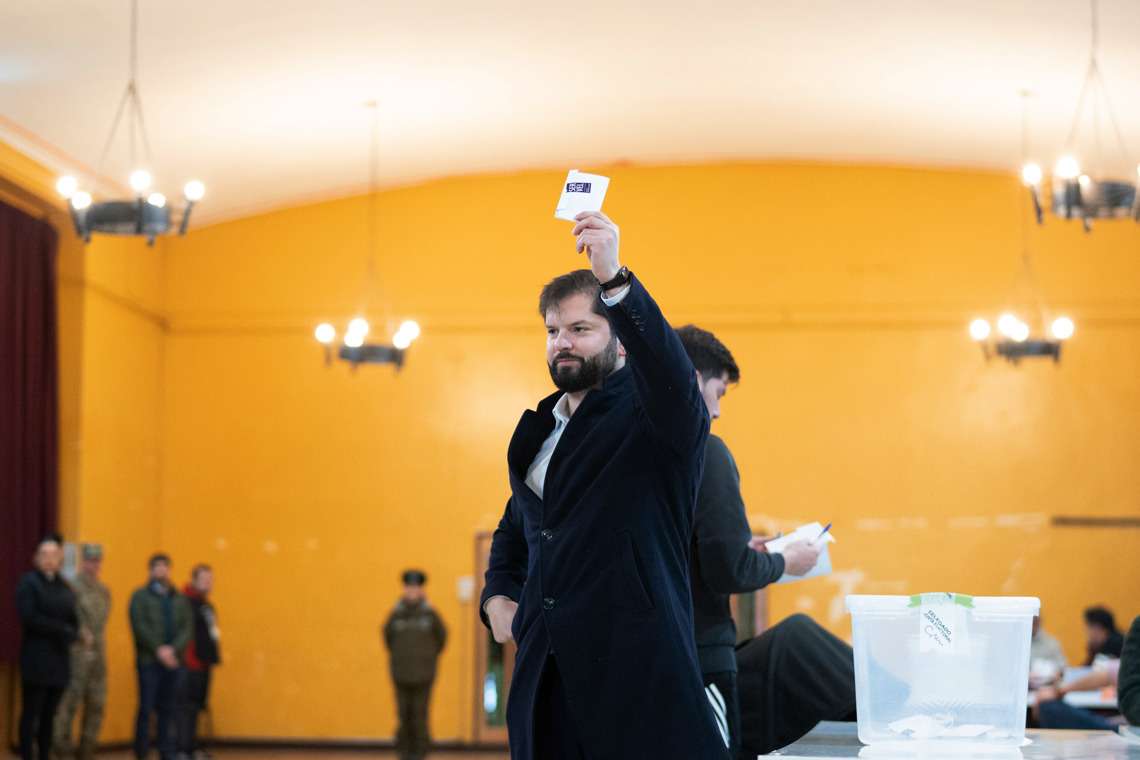 Photograph provided by the Chilean Presidency of the president, Gabriel Boric, while participating in the second constituent elections in Punta Arenas, this Sunday.  Photo: Presidency of Chile / EFE.