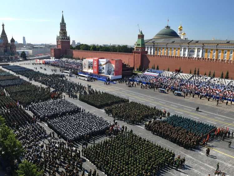 Desfile en la Plaza Roja de Moscú, para recordar la victoria de la Unión Sovietica sobre la Alemania Nazi. | Foto: EFE