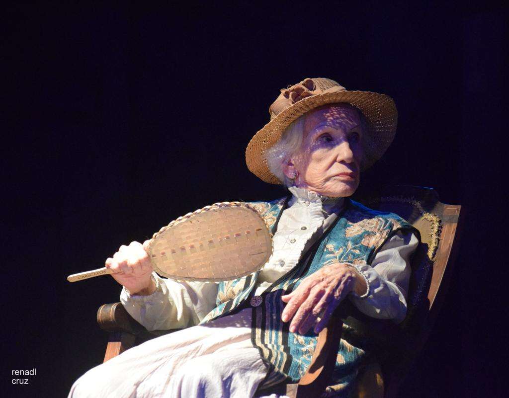 Verónica Lynn como Matilde en la obra “Frijoles colorados”, de Cristina Rebult. Foto: Renata Cruz.

