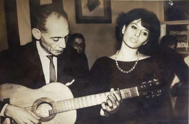 Beatriz Márquez junto a su padre, el compositor René Márquez. Foto: Archivo.