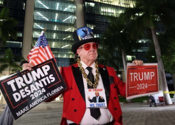 Un manifestante pro Trump hoy en Miami. Foto: Reading Eagle.