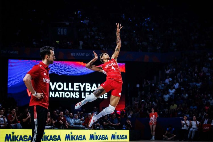 Con la adición de la talentosa voleibolista cubana Melissa Vargas y del técnico italiano Danielle Santarelli, Turquía aspira a mejorar su rendimiento en la Liga de Naciones. Foto: Volleyball World.