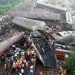 Foto proporcionada por la Fuerza Nacional de Respuesta a Desastres de la India (NDRF) y tomada con un dron, que muestra el lugar de un accidente de tren en Odisha Balasore, India, el 3 de junio de 2023. Foto: Fuerza Nacional de Respuesta a Desastres de la India vía EFE.