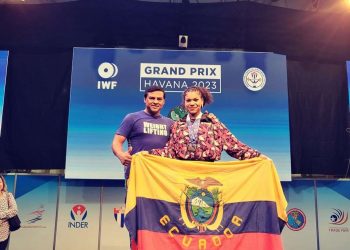 Angie Palacios ganó este año un bronce en el Panamericano de levantamiento de pesas, en Argentina. Foto: del perfil en Facebook de Sebastián Palacios.