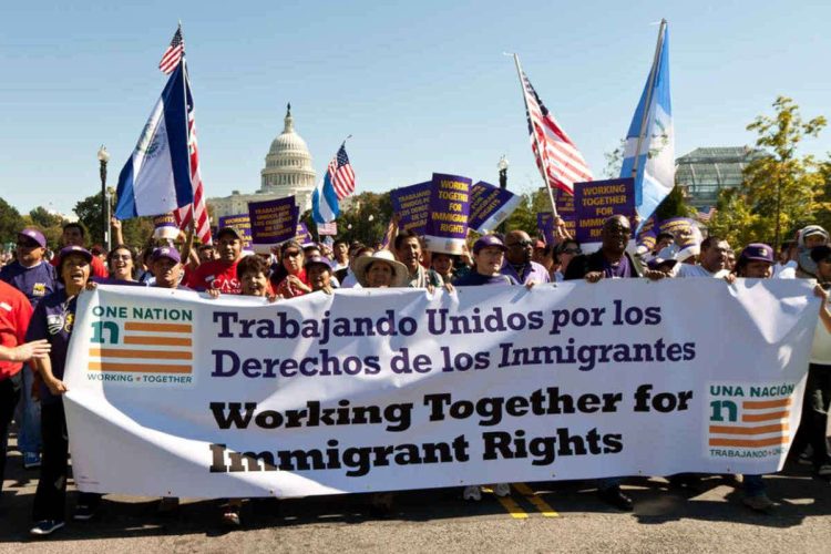 Manifestación de defensa de inmigrantes indocumentados en Washington. | Foto: AP