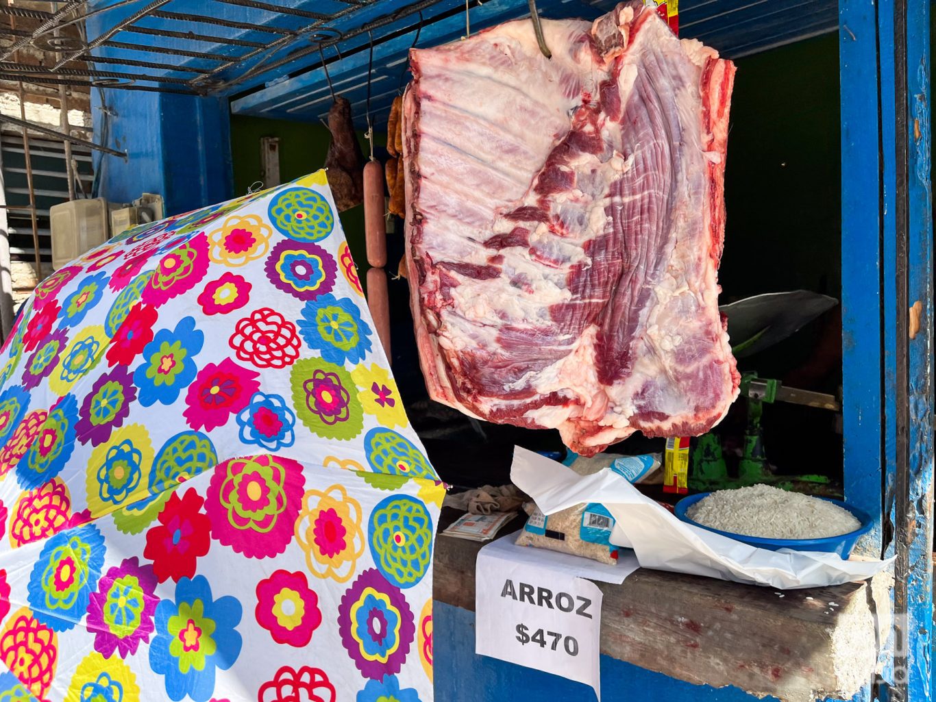 La comida ha alcanzado precios siderales en Cuba. Foto: Kaloian.
