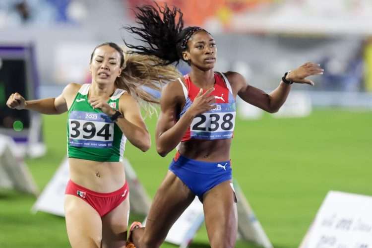 Marys Patterson en 800 metros del heptatlón del atletismo de los XXIV Juegos Centroamericanos y del Caribe San Salvador, con sede en el Estadio Nacional Jorge El Mágico González , el 6 de Junio de 2023 en San Salvador. Foto: Calixto N. Llanes/Periódico JIT.
