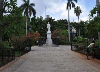La Plaza de Armas habanera. Foto: