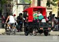 Vehículo eléctrico privado para el transporte de pasajeros en La Habana. Foto: Otmaro Rodríguez.