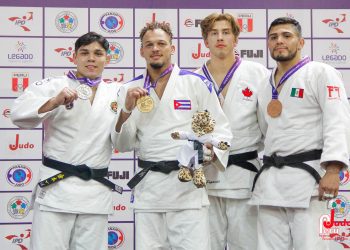 Magdiel Estrada entre los ganadores del Abierto Panamericano de Lima. Foto: @judoperu