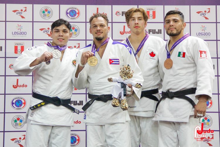 Magdiel Estrada entre los ganadores del Abierto Panamericano de Lima. Foto: @judoperu