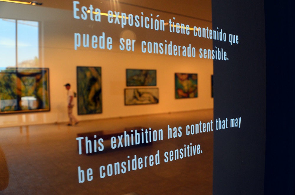 Advertencia antes de entrar a la sala de las pinturas eróticas y homoeróticas. Foto: Ángel Marqués Dolz.