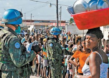 Miembros de los Cascos Azules de la ONU en Puerto Príncipe, Haití (2010). Foto: EFE.