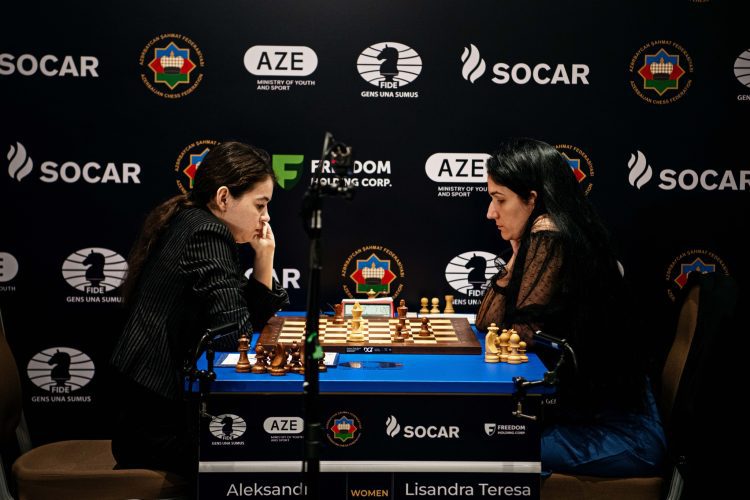 Lisandra Ordaz (der) en Copa del Mundo, 2023. Foto: Stev Bonhage/FIDE