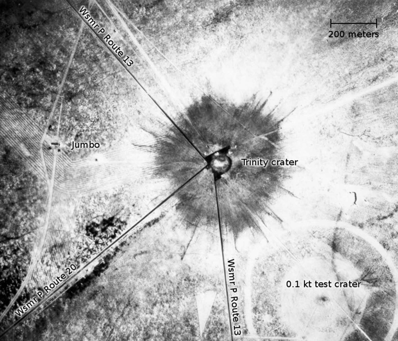 La explosión Trinity a 0.016 segundos de la detonación. Nuevo México, julio de 1945.