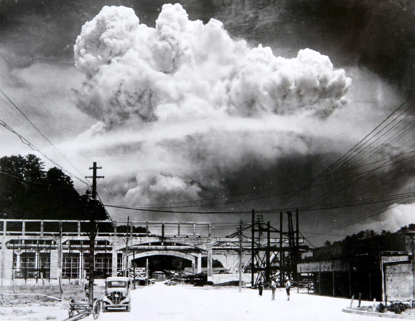 La nube atómica sobre Nagasaki, 9 de agosto de 1945.