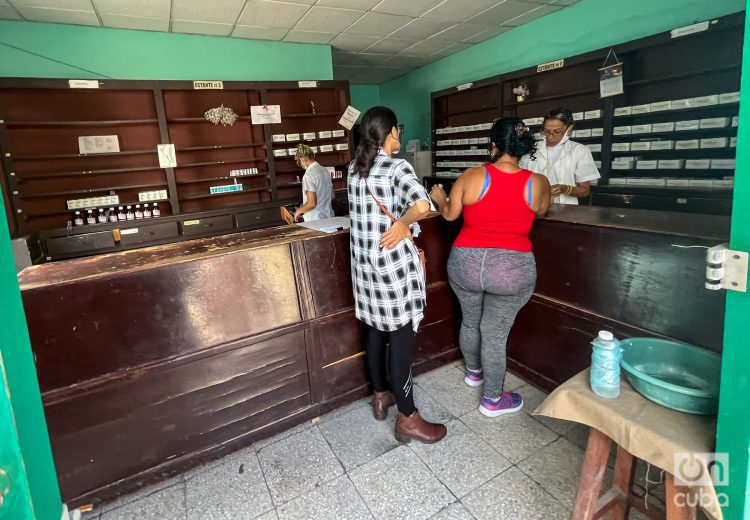 “Está claro que no todo puede producirlo Cuba, comenzando por equipamientos y materias primas para las medicinas”, dijo Douhan. Foto: Kaloian Santos Cabrera.