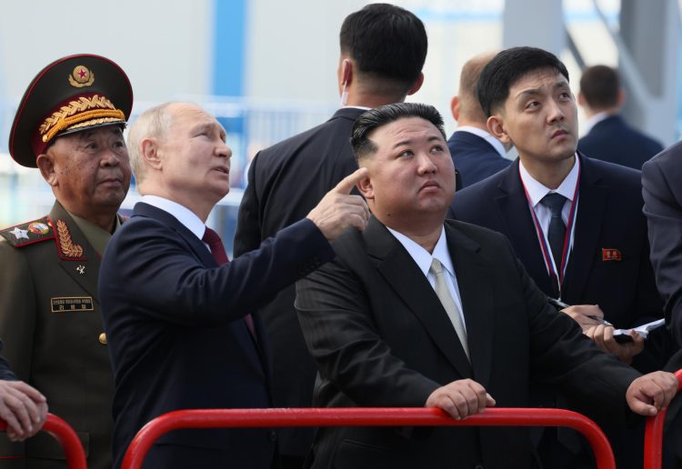 Putin y Kim Jong Un en el Cosmodrómo. Foto: MIKHAIL METZEL/SPUTNIK/EFE/EPA.