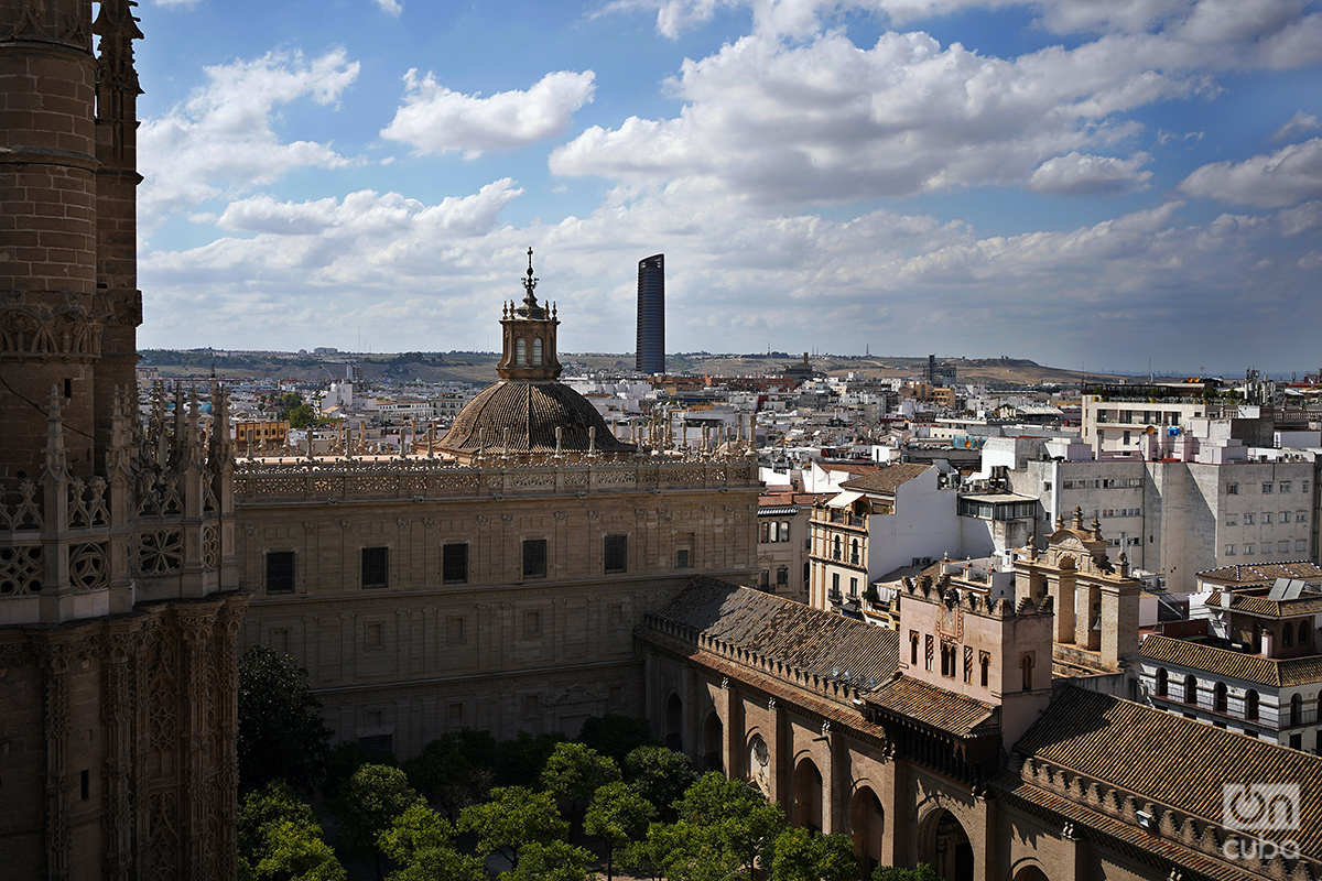 Vista aérea del centro de la ciudad de Sevilla. Foto: Alejandro Ernesto.