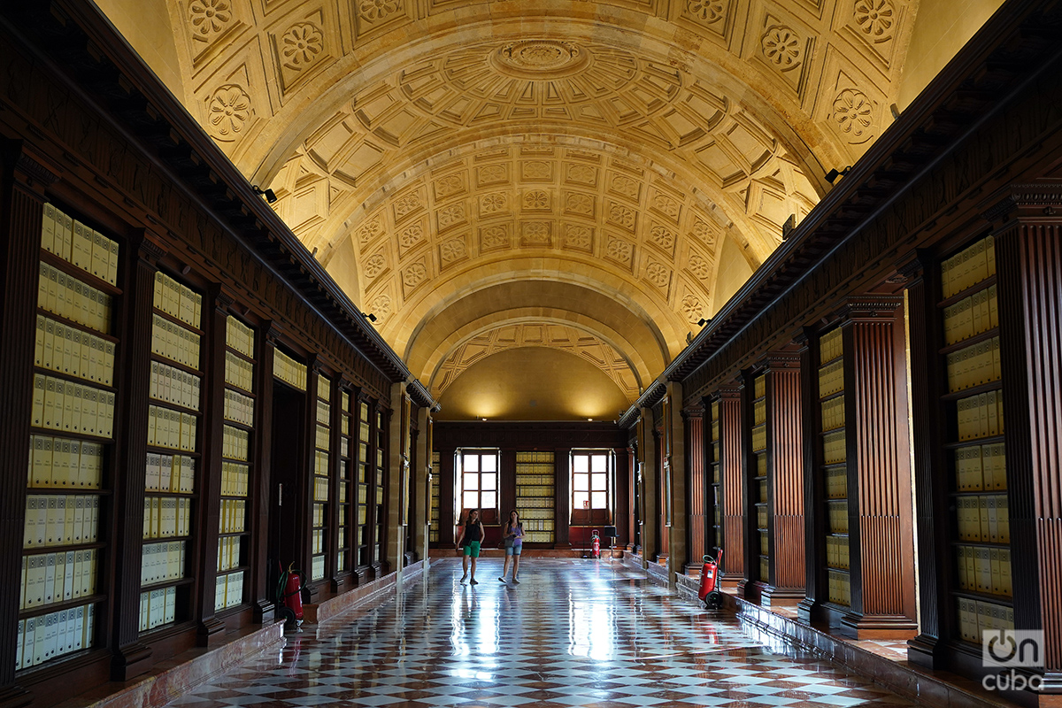 Interior del Archivo de Indias, patrimonio de la Humanidad. Foto: Alejandro Ernesto.