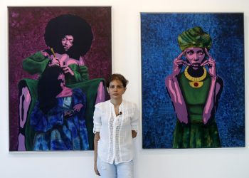 Daniela Águila, en la Galería Máxima, en La Habana. Foto:. Yander Zamora/EFE.
