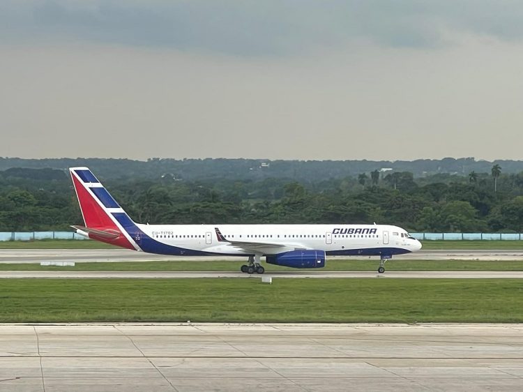 Al menos tres aeronaves comenzarían a prestar servicio en el segundo semestre de este año, según autoridades. Foto: Cubana de Aviación/Facebook.