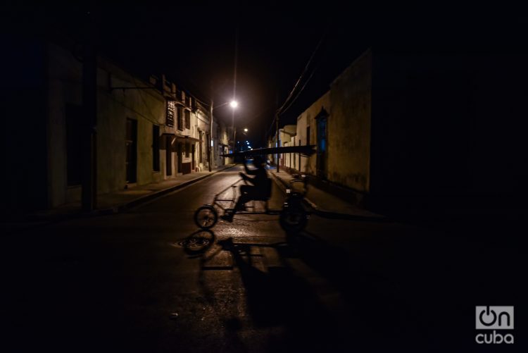 Los apagones han aumentado en toda Cuba durante las últimas jornadas. Foto: Kaloian Santos Cabrera.