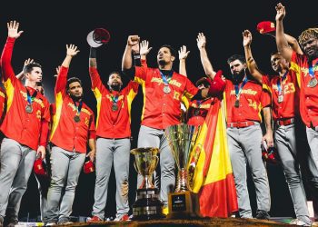 España se coronó en el Campeonato Europeo de Béisbol con varios peloteros cubanos en su nómina. Foto: Grega Valancic/WBSC Europe.