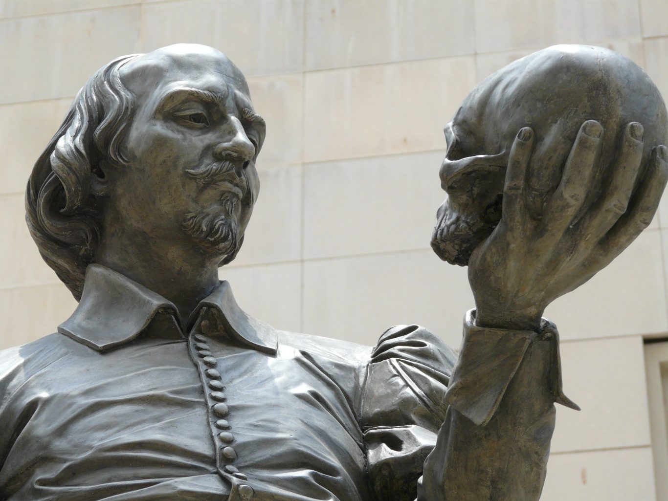 Shakespeare interroga a su propia obra, Hamlet. Foto: Ángel Marqués Dolz.