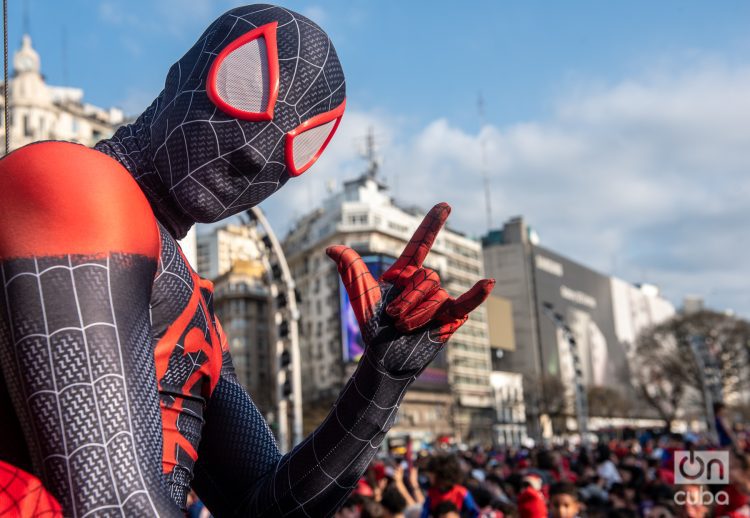 La premisa del evento fue asistir al Obelisco con un disfraz de Spiderman. Foto: Kaloian.