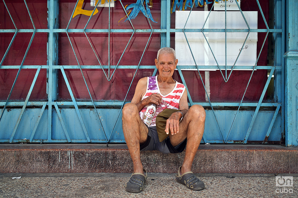 Abuelo cubano. Foto: Alejandro Ernesto.