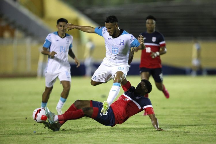 Honduras pasó por encima de Cuba en el cierre de fase de grupos de la Liga de Naciones (Nivel A). Foto: Nelson Pulido/STRAFFON IMAGES.